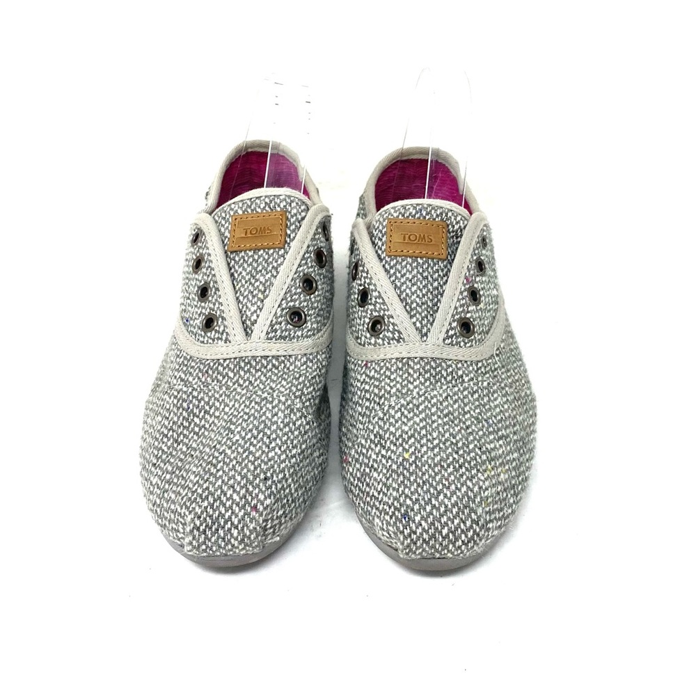Toms - Picture 2 of 7